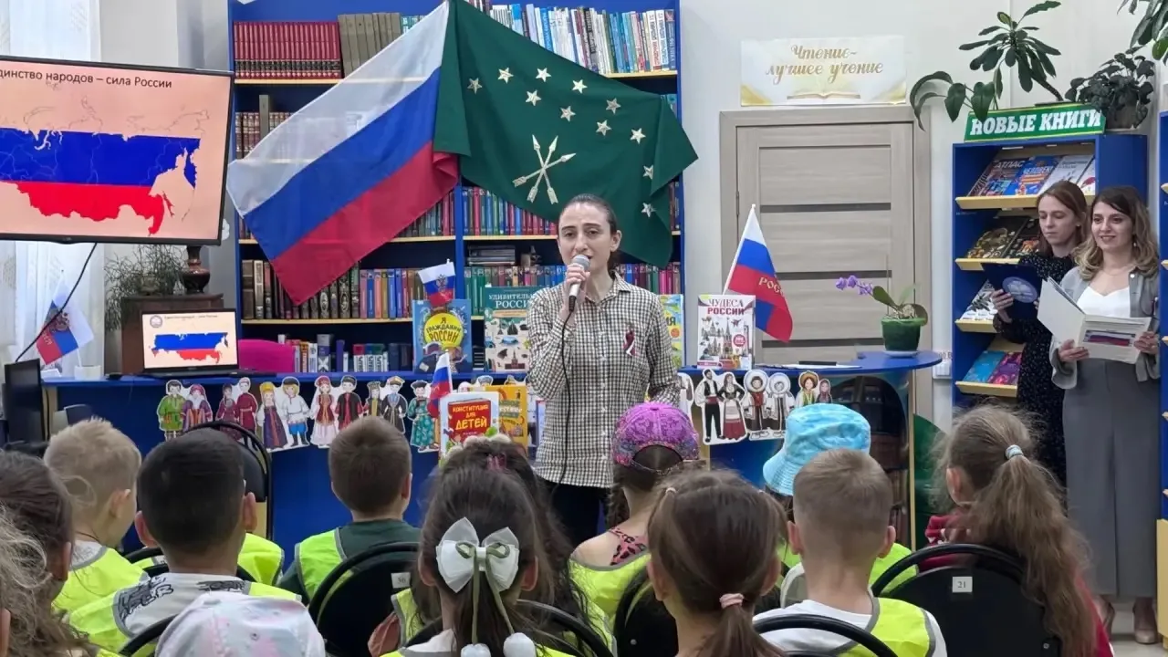 Для ребят из лагеря «Радуга» 🌈 в Адыгейской Юношеской библиотеке прошло познавательное мероприятие,