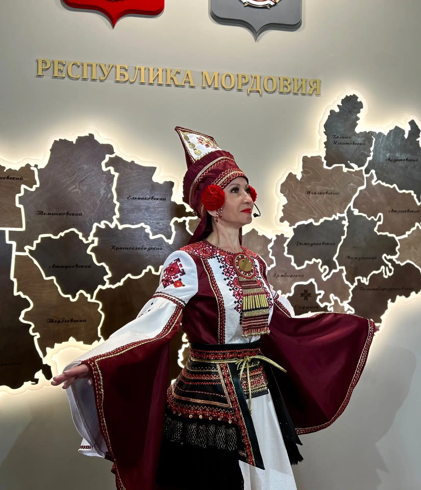 Поздравляем с днём рождения артистку хора - Семёнову Нину Семёновну🎁

Пусть Ваша шкатулка жизни все