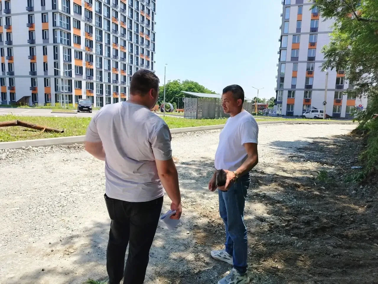 В Надеждинском муниципальном округе состоялся выезд общественного наблюдателя на объекты дорожного р