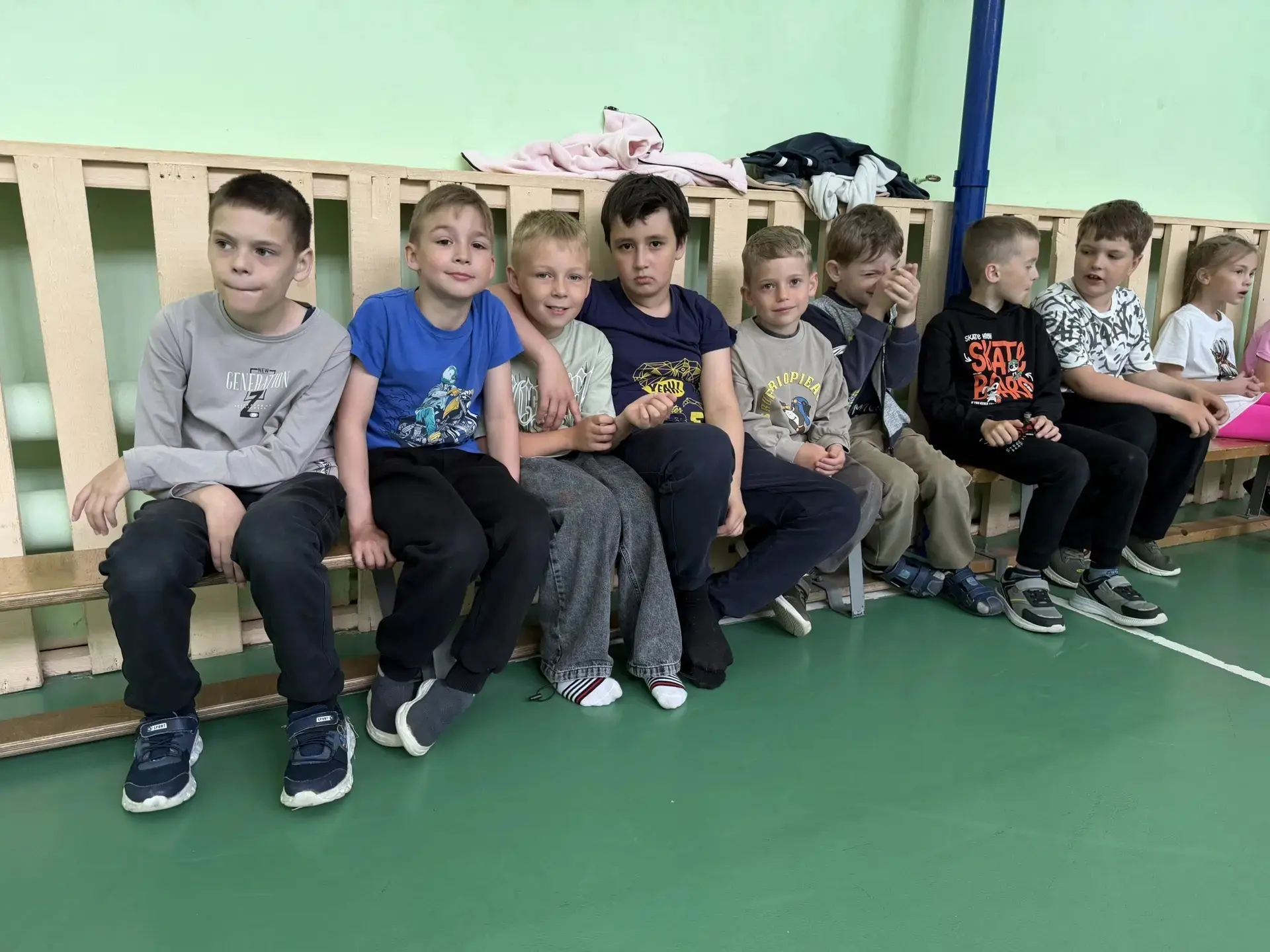 🤗Сегодня в лагере: бегали, пели, лепили!

Какой насыщенный и яркий день получился сегодня в лагере 