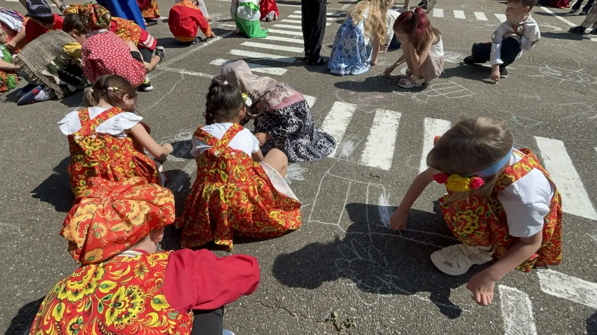 С Днем России!  Яркий праздник в нашем детском саду!🇷🇺
В честь Дня России, наш детский сад наполни