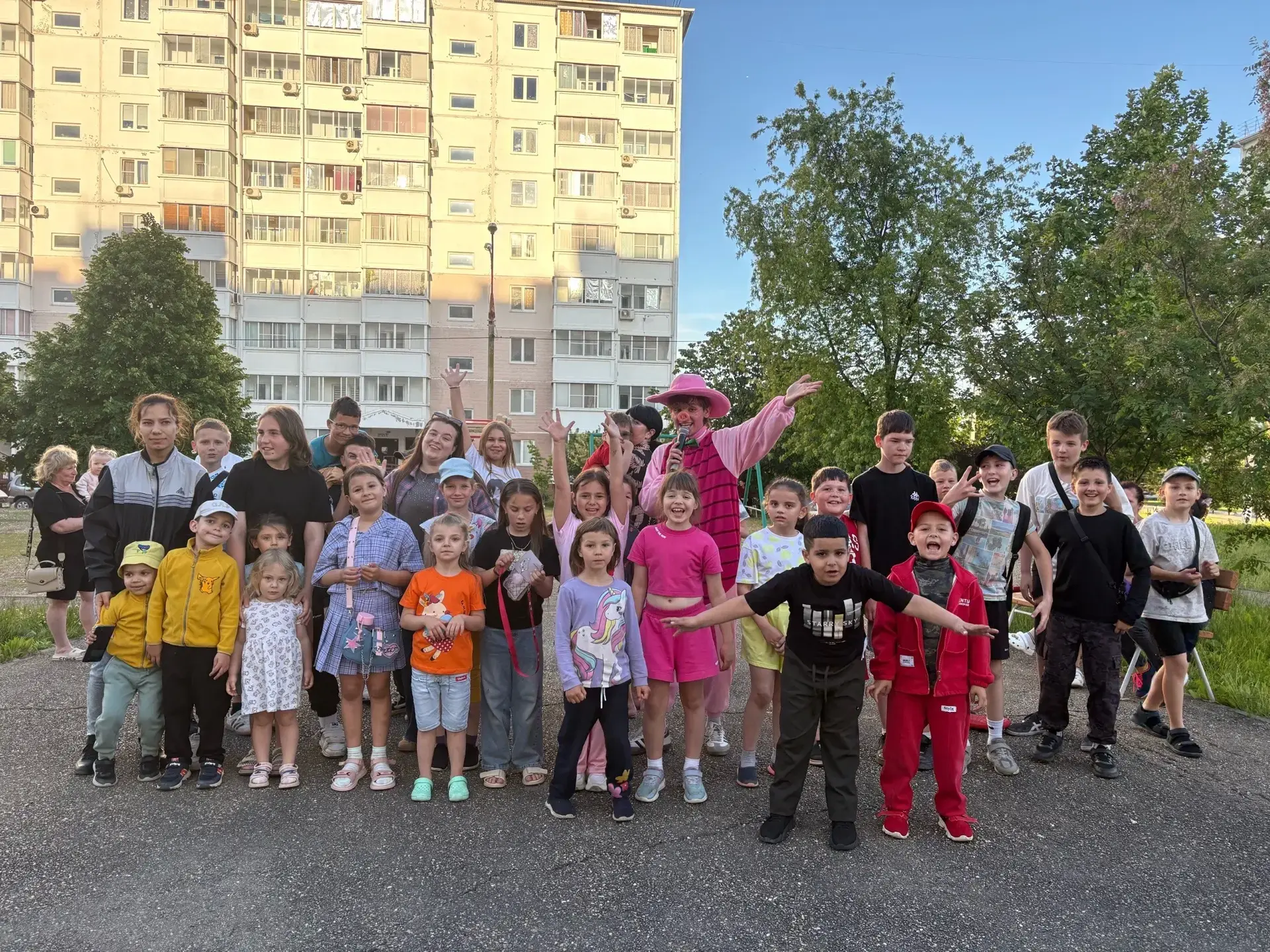 «Невероятные приключения» 🤩🎪

2 июня специалисты МКЦ «Русь» провели игровую программу для детей✨

