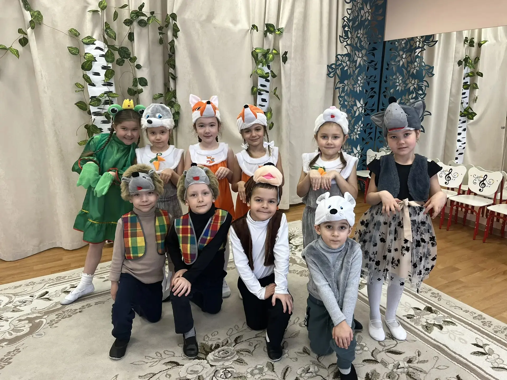 Дорогие родители!
Сегодня мы с радостью отметили Всемирный день театра — праздник, который подарил д