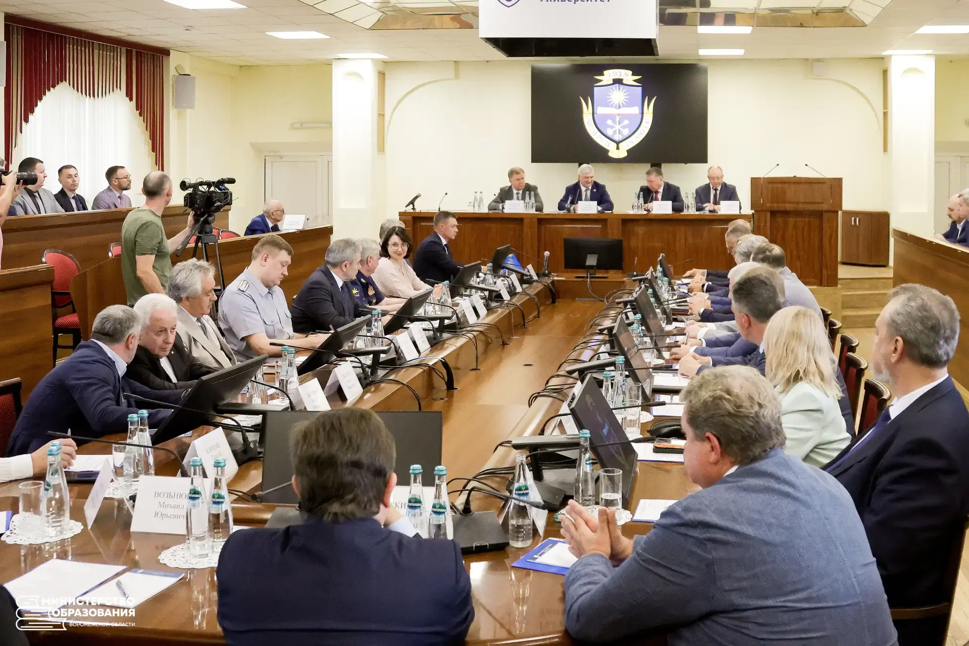 Бум на физику: воронежские выпускники начали массово выбирать точные науки

В этом году число стобал