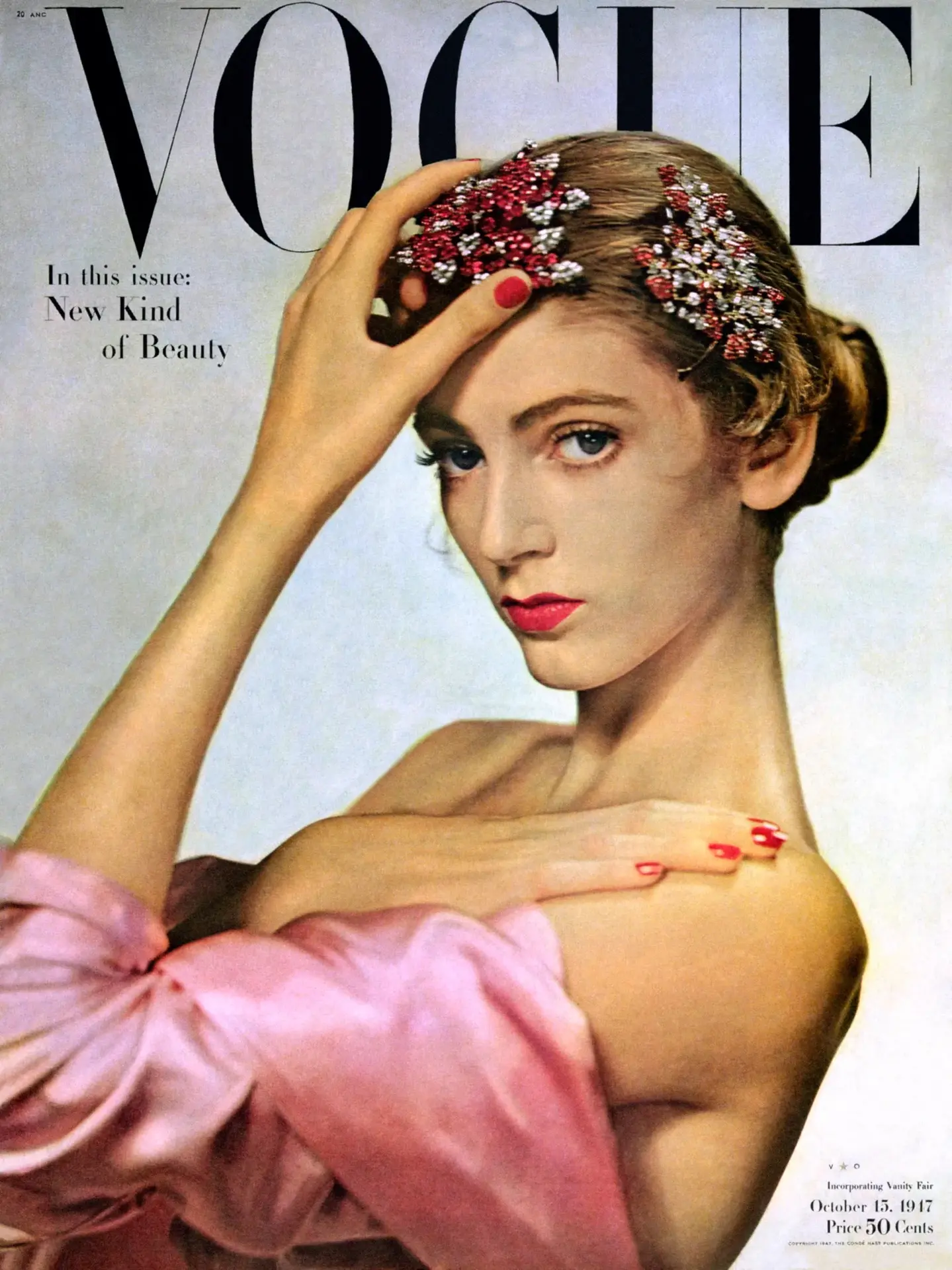 Впервые на обложку журнала Vogue она попала в 1947 году. А сейчас Кармен Делль’Орефиче исполнилось 9