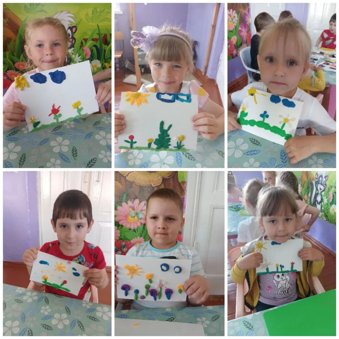Ребята из средней группы превратили картон в настоящую цветочную поляну 🌿🍀, работая с пластилином 