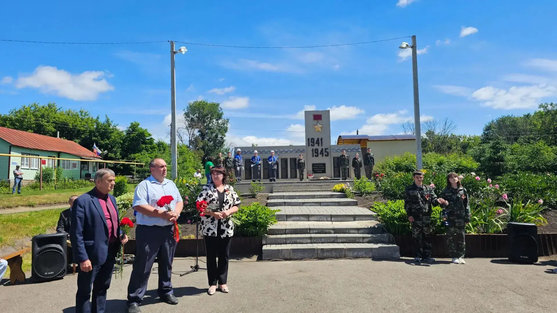 Сегодня,  в День памяти и скорби,  в селе Нащёкино приняли участие в торжественной церемонии зажжени