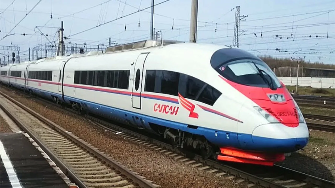 🚂 1–3 июля между Москвой и Петербургом будут курсировать сдвоенные «Сапсаны», сообщили в РЖД.

Из М