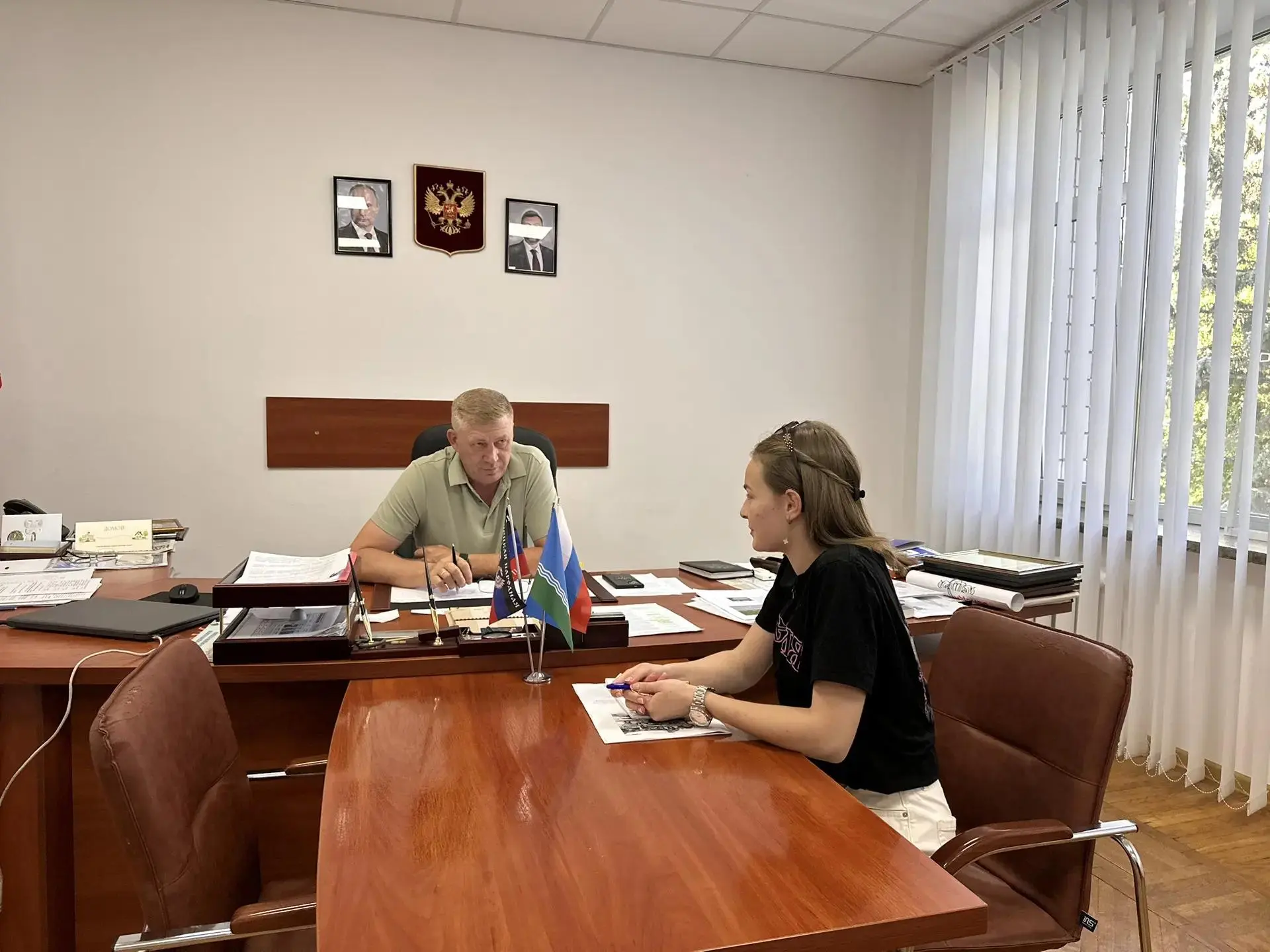 🇷🇺 Провел рабочее совещание по молодёжной политике

Обсудил с главным специалистом сектора молодёж