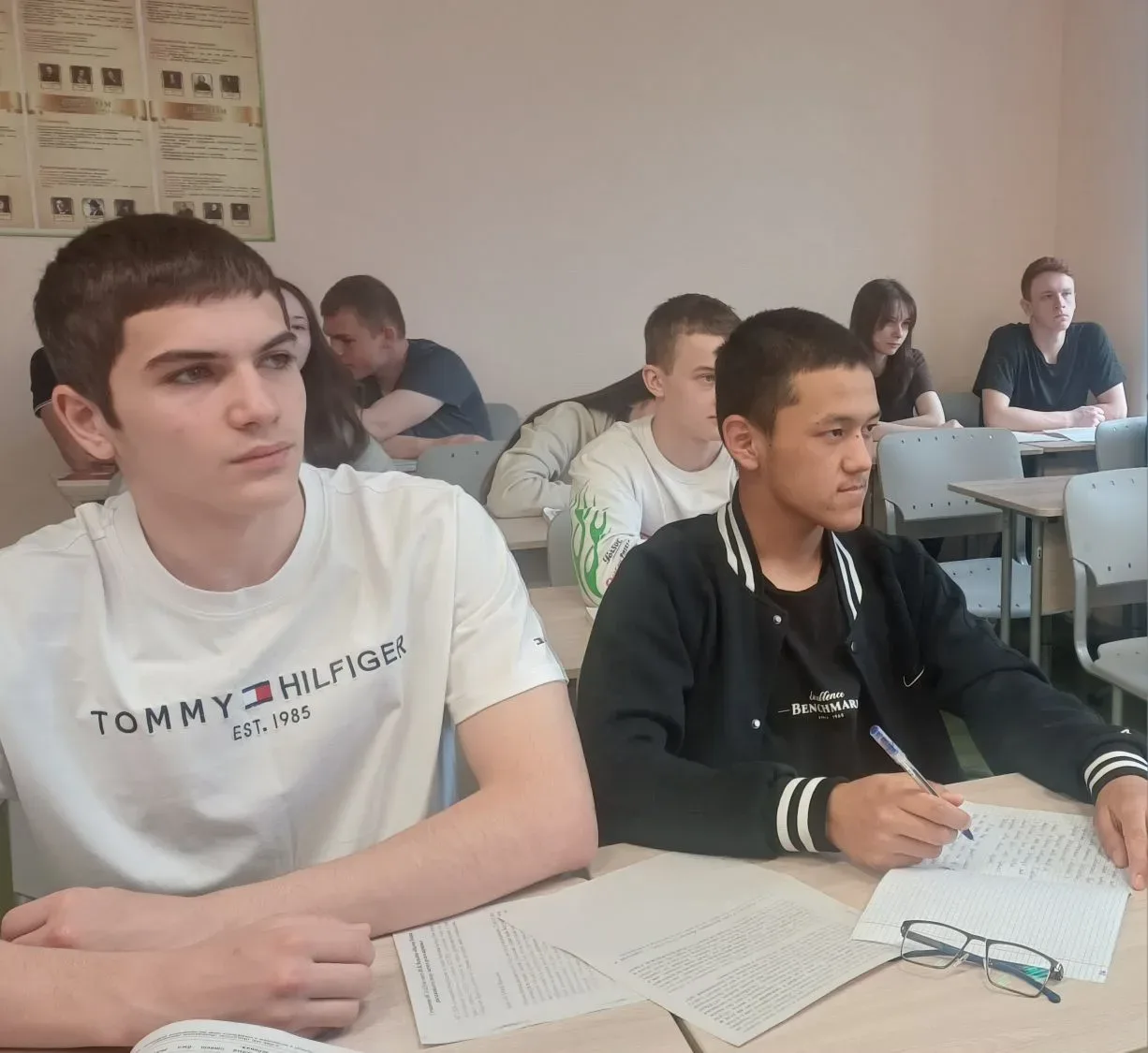 Консультация перед экзаменом: почему это не формальность, а ваш ключ к успеху?🎯
⁣
Многие думают: «Я