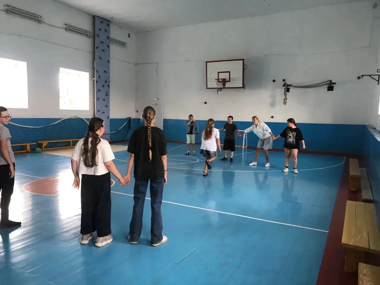 Шахматный десант и пластилиновые баталии: как прошёл наш день в лагере!

Утро в нашем лагере традици