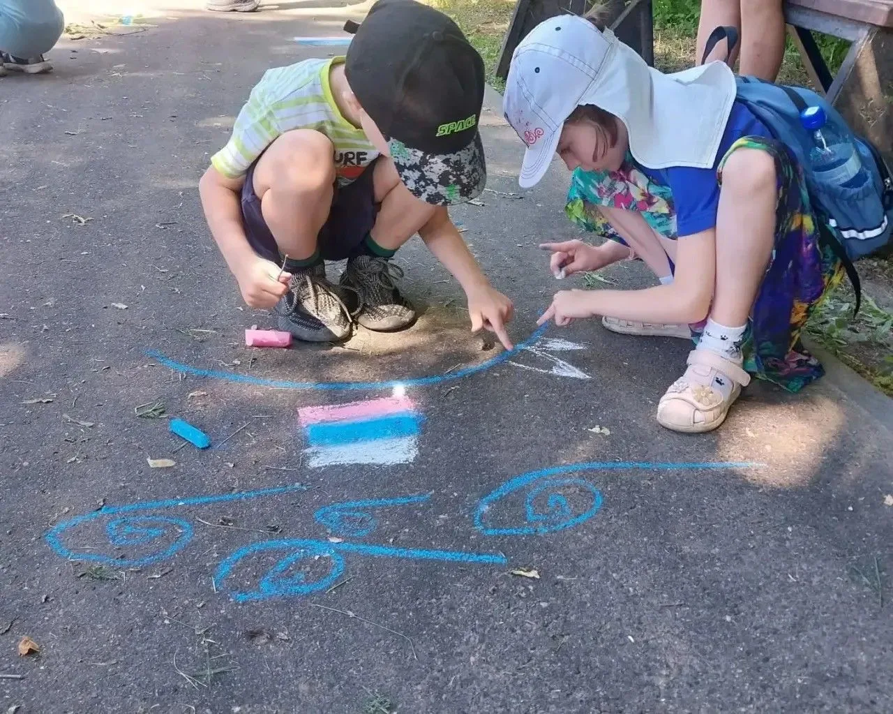 12 июня в нашей стране отмечается один из главных государственных праздников — День России. Это симв