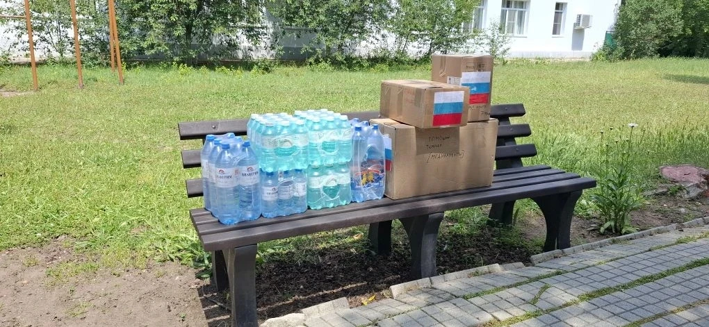 Тепло детских сердец — нашим защитникам 🇷🇺

В канун Дня России у Людмилы Геннадьевны Подлесновой и