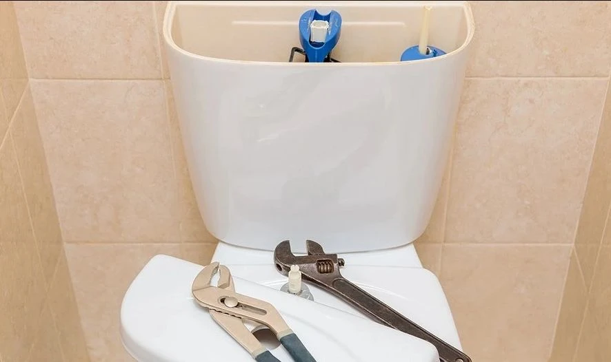 🚽 Вода в бачок унитаза не набирается или идёт очень медленно? Вот что делать
Если после смыва вода 
