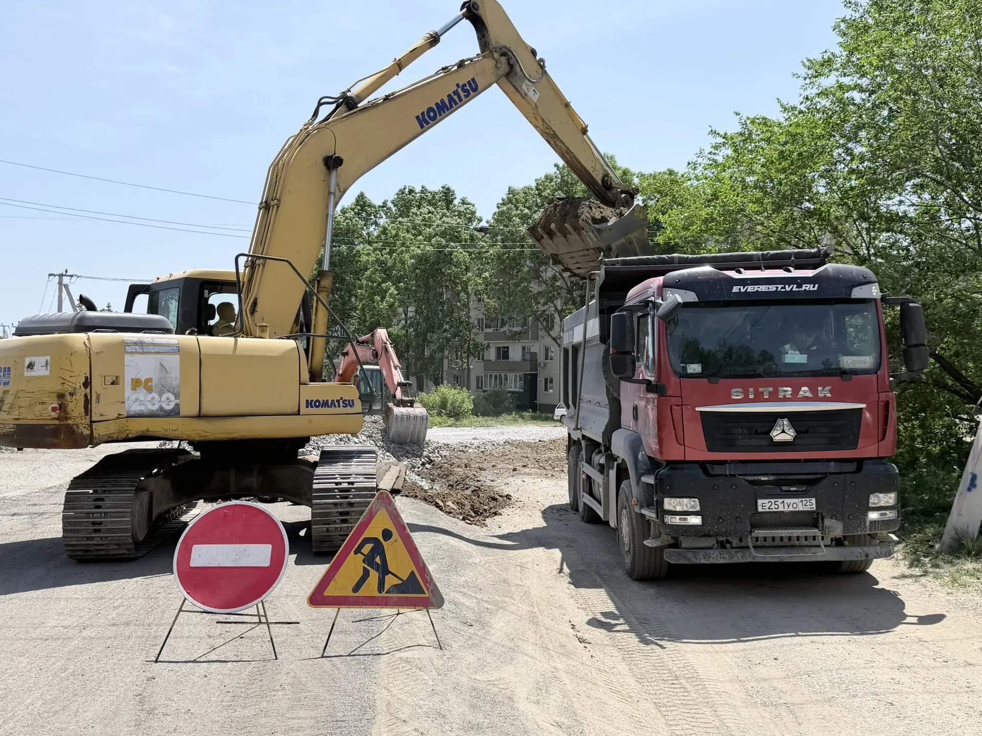 Сегодня проверили ход дорожных работ на объектах, реализуемых в рамках национального проекта «Инфрас
