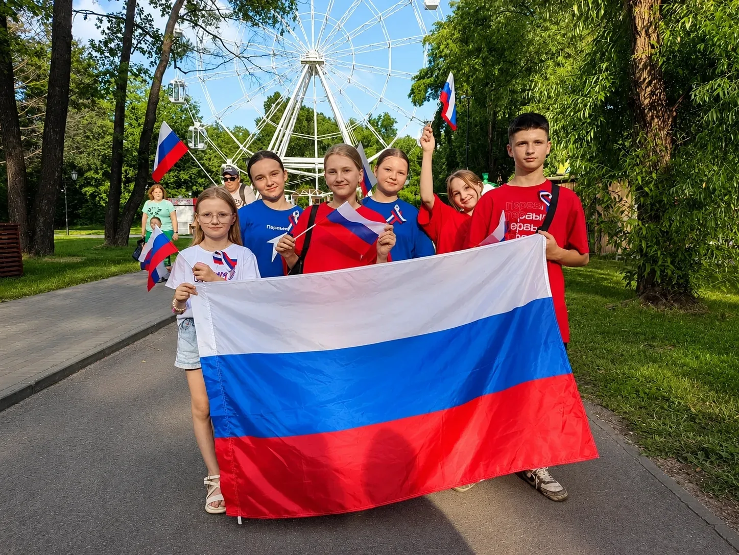 🇷🇺 12 ИЮНЯ – ДЕНЬ РОССИИ 🇷🇺

У каждого человека есть место, которое ему особенно дорого. То само