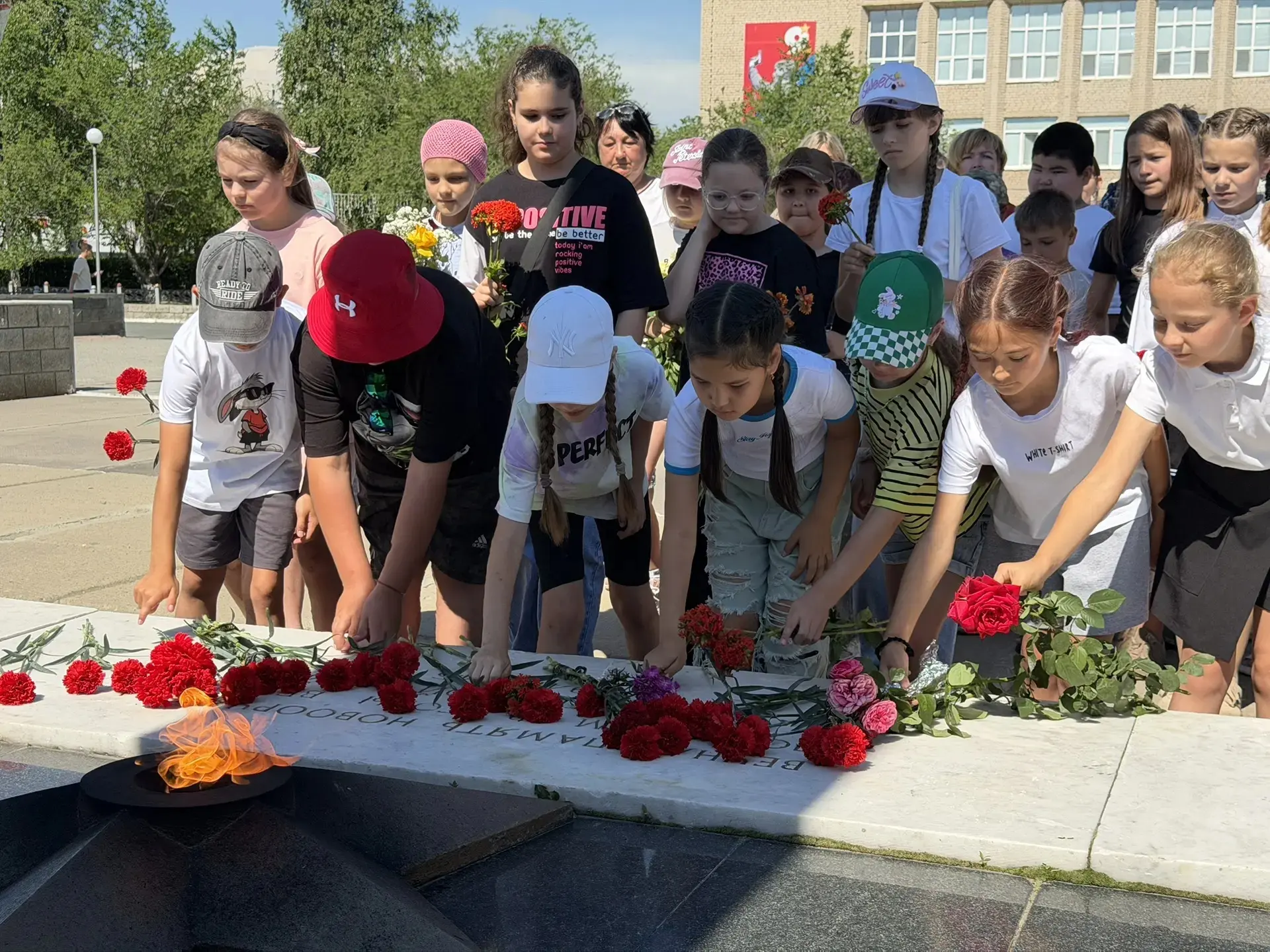 22 июня 1941 года фашистская Германия вероломно напала на Советский Союз. 

Так началась самая жесто