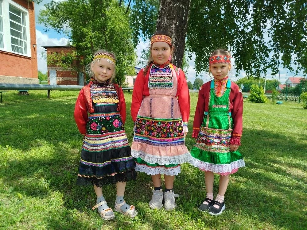5 день. Этно-день в пришкольном: от зарядки до «Мы одна семья» 

Сегодня в нашем пришкольном лагере 