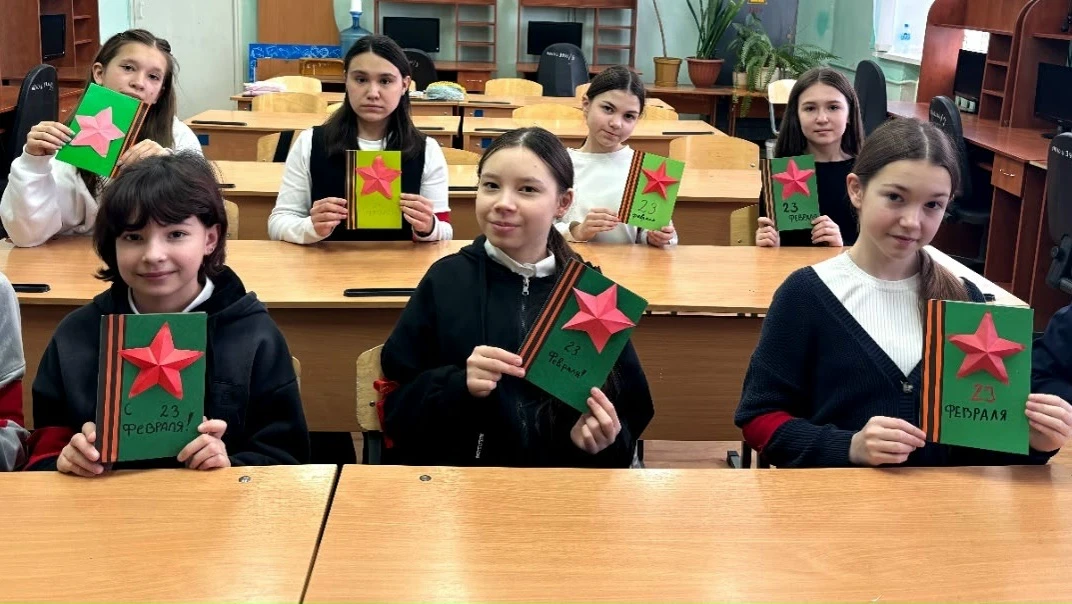 🎁Акция «Открытка папе»

✨В рамках военно - патриотического месячника учащиеся нашей школы приняли у