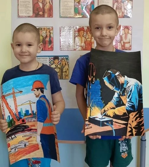 👬Участники городского конкурса-выставки «Во славу профессии»✨