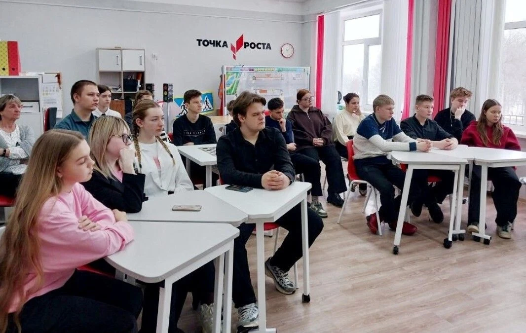 Познавательный час «В.И. Даль – собиратель слов русских».
#ХиславичскаяЦентральнаяБиблиотека
   Сотр