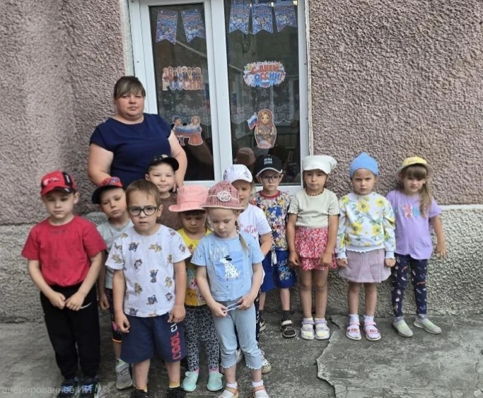 09.06.2026г.
✨В преддверии Дня России наш детский сад присоединился к патриотической акции «Окна Рос