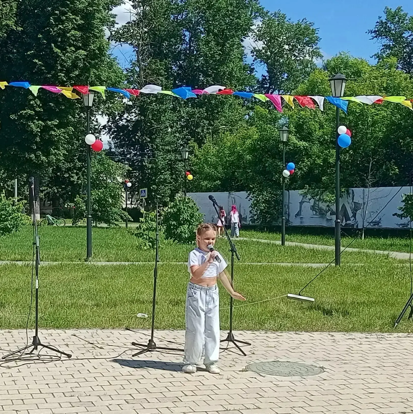 ДЕНЬ ЗАЩИТЫ ДЕТЕЙ

1 июня – День защиты детей – праздник счастливого детства. Дети с нетерпением жду