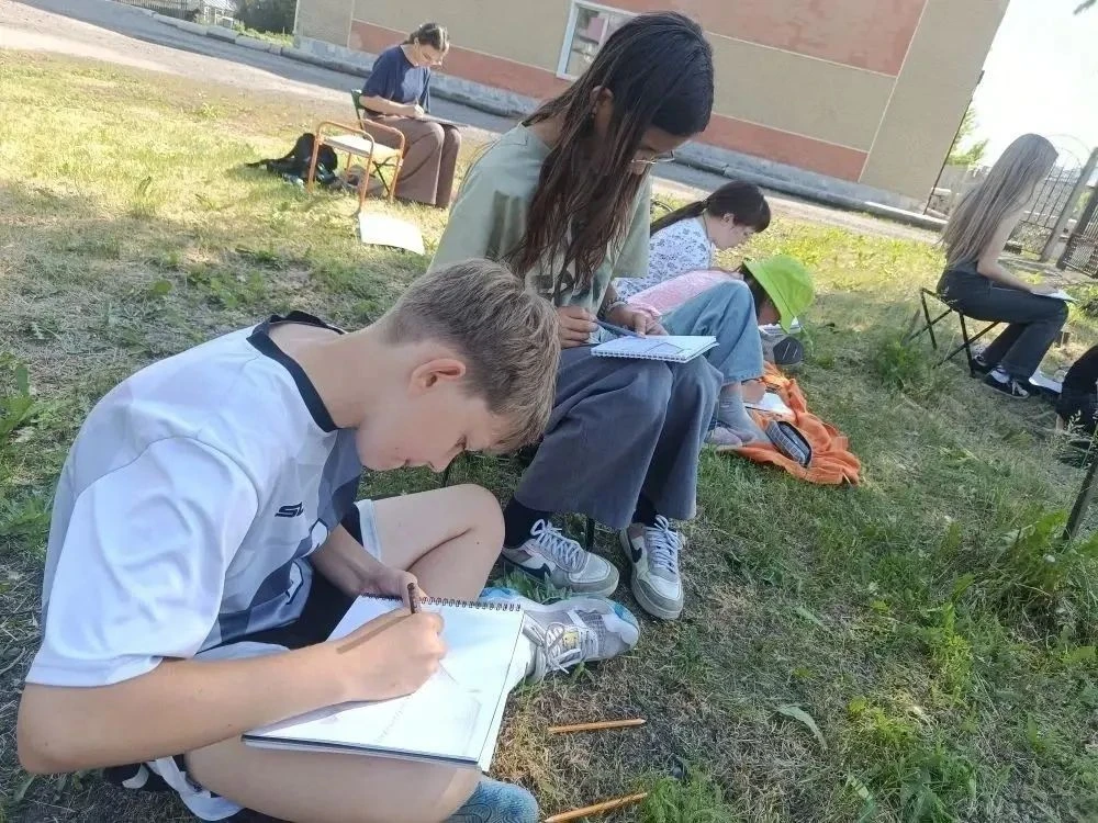В Детской школе искусств им. В.И. Косолапова в пгт. Промышленная прошел патриотический час "Моя Роди