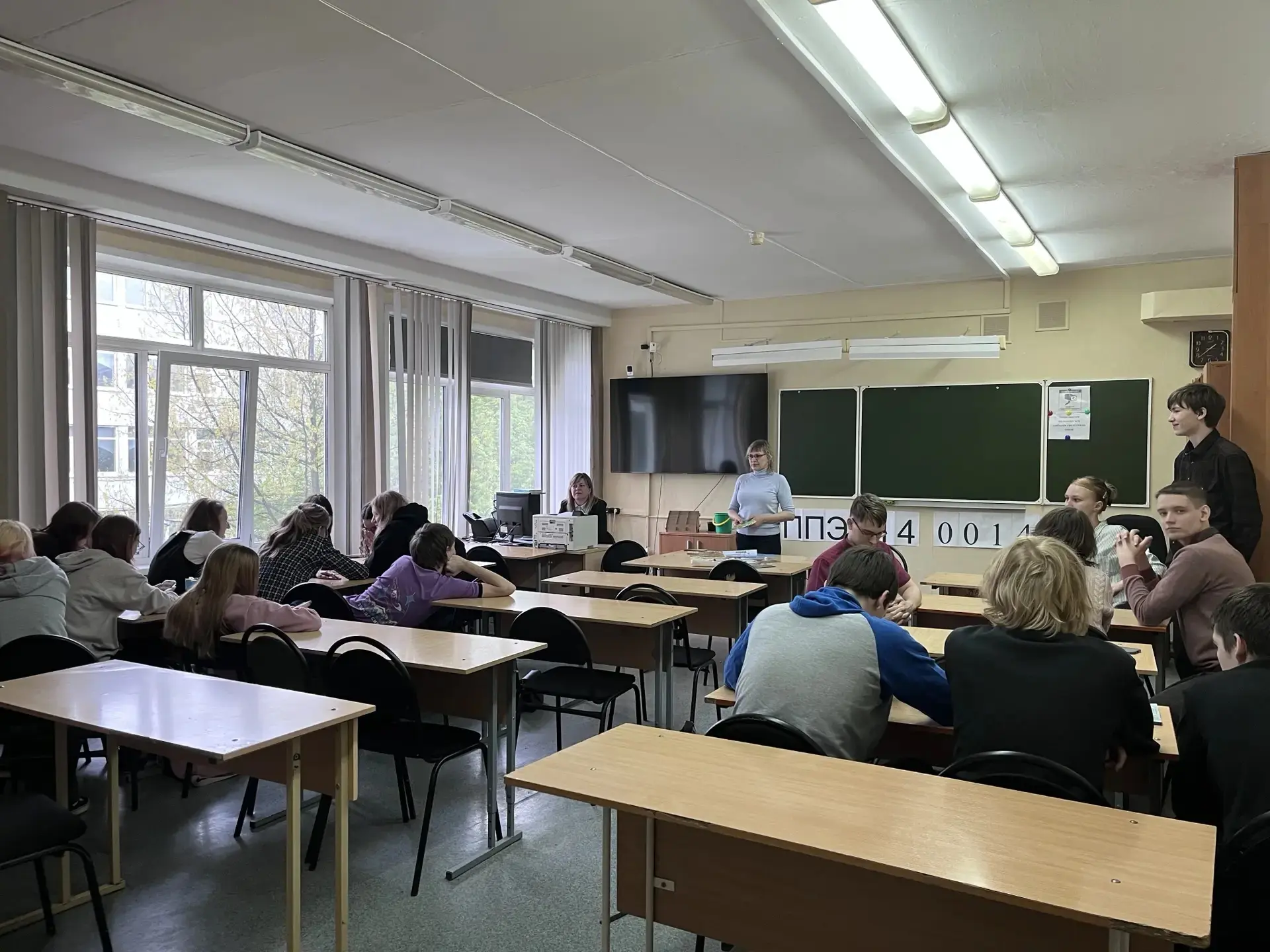 Подводим итоги работы со школьниками 

👨‍🎓 Ученики девятых, десятых и одиннадцатых классов — самые