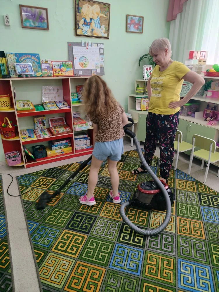 Маленькие сердца, большие дела ❤️

Наши ребята знают: помощь не бывает «чужой» или «неважной». Они в