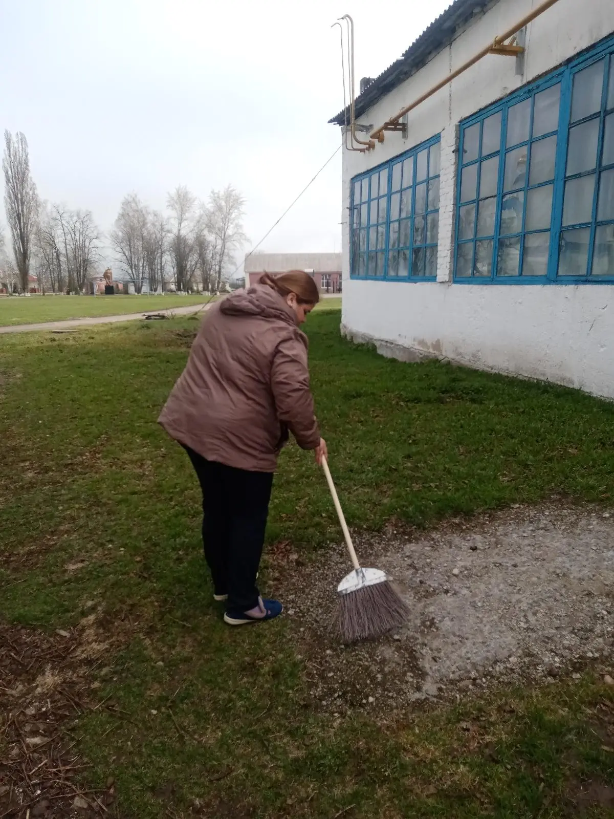 Уборка территории, котельная школы в с. Сетище.