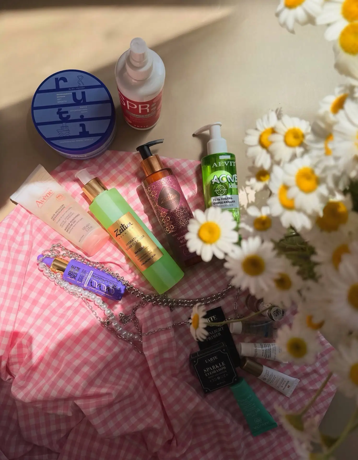 Очередная коробочка от Royal Samples × Media Mail — просто отдельный вид эстетического удовольствия 