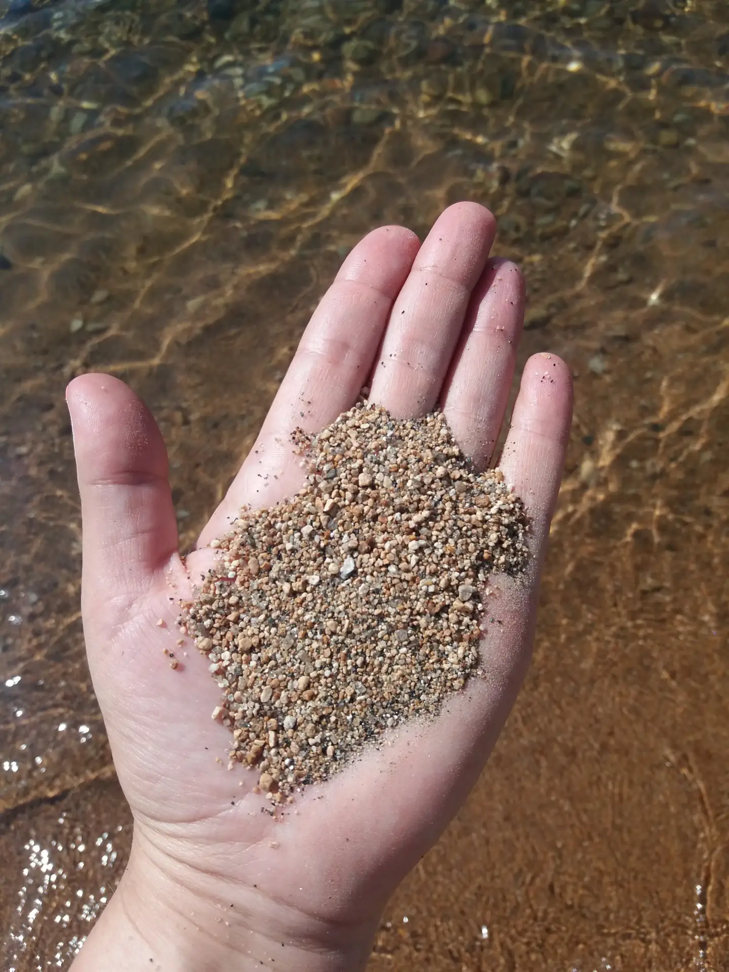 🌊 Бухта Аяя — жемчужина северного Байкала ✨

Живописная бухта с кристальной водой (прозрачность до 