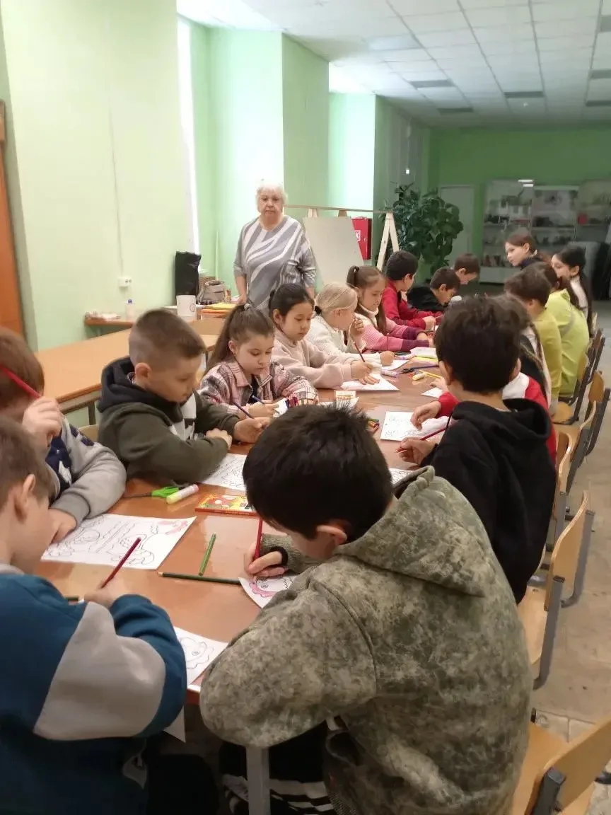 Воспитанники пришкольного лагеря  с восторгом приняли участие в мастер-классе "Пасха". В дружелюбной