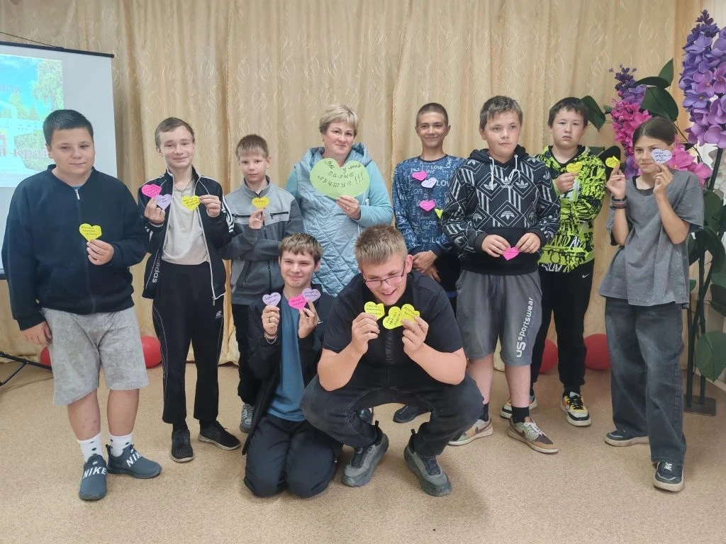 💖В нашем пришкольном лагере прошла акция "Сердце отдаю детям": дети и учителя обменялись благодарно