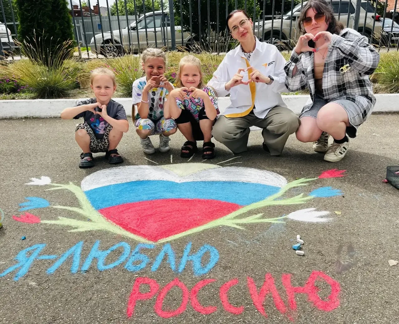 ДЕВЯТЫЙ ДЕНЬ ЛАГЕРЯ🇷🇺

🌞 Девятый день в лагере: «Родиной горжусь!»

Сегодняшний день в нашем лаге