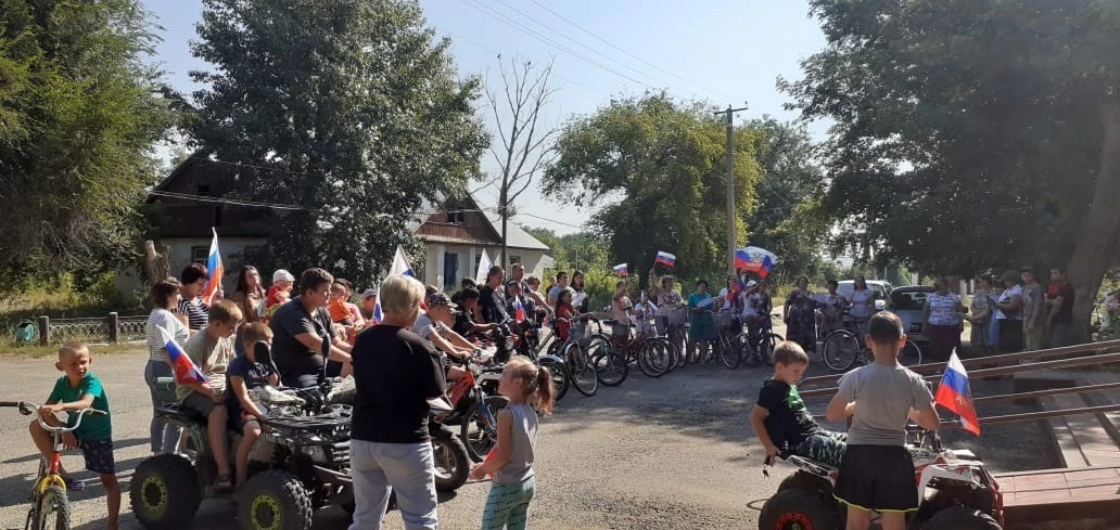 Родина — это не только в книгах. Это здесь и сейчас! 🇷🇺
Многие спрашивают: «Что такое Родина?». Дл