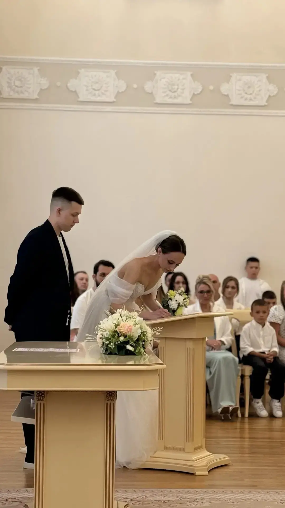 Дорогие Алина и Андрей!💍

Сегодня начинается новая глава вашей жизни — глава, которую вы будете пис