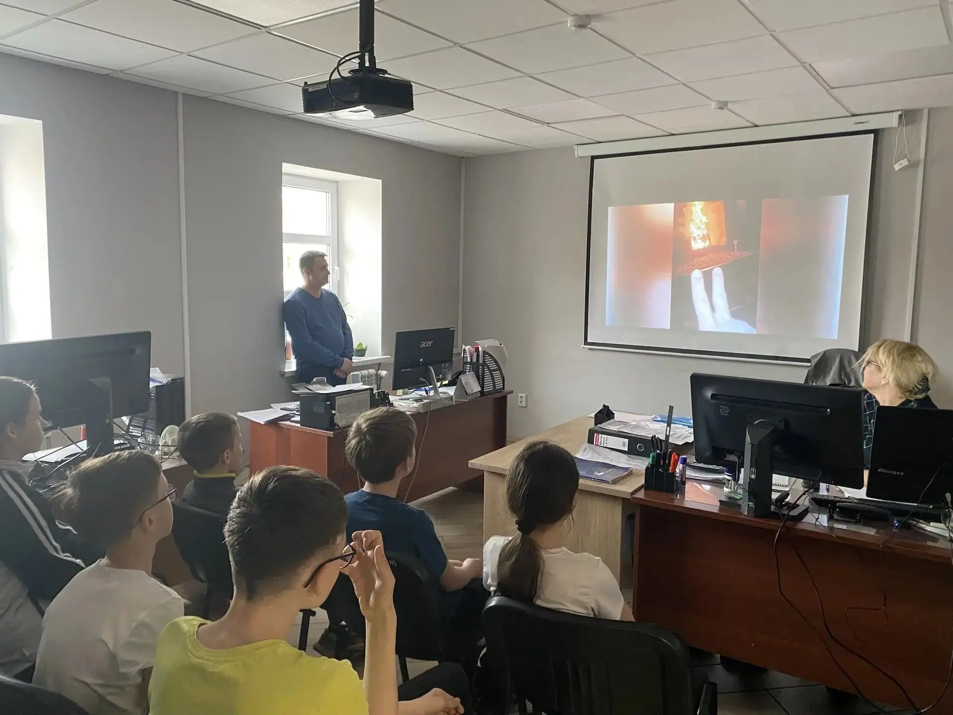 📚 В нашей спортивной школе периодически проводится работа с воспитанниками по профилактике экстреми
