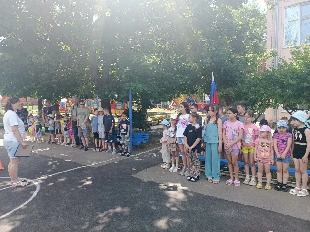 🇷🇺День  России

✨Вчера в нашем пришкольном лагере царила атмосфера патриотизма и гордости, ведь мы