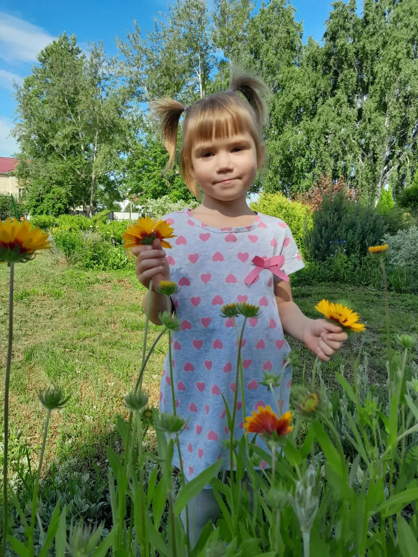 Летний воздух, яркое солнце и отличное настроение — что может быть лучше? ☀️
Это время, когда хочетс