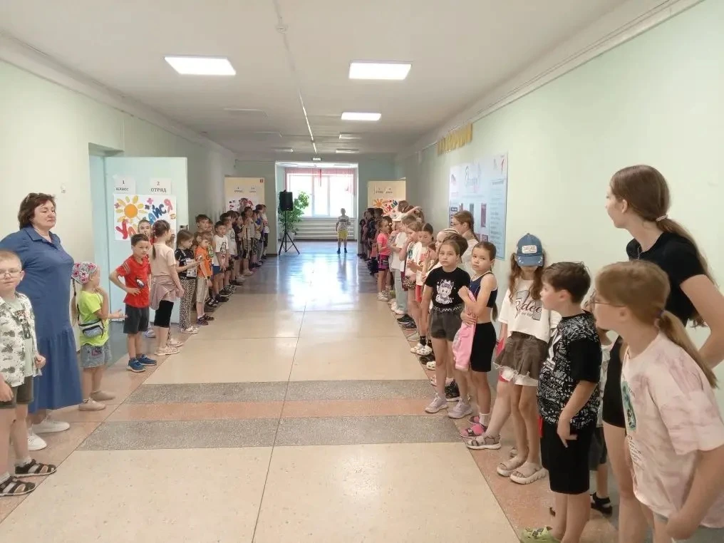 🏃‍♀️🔥В здоровом теле - здоровый дух! Лагерь на стадионе!

🌅 🧘‍♂️👟Каждое утро у нас начинается с