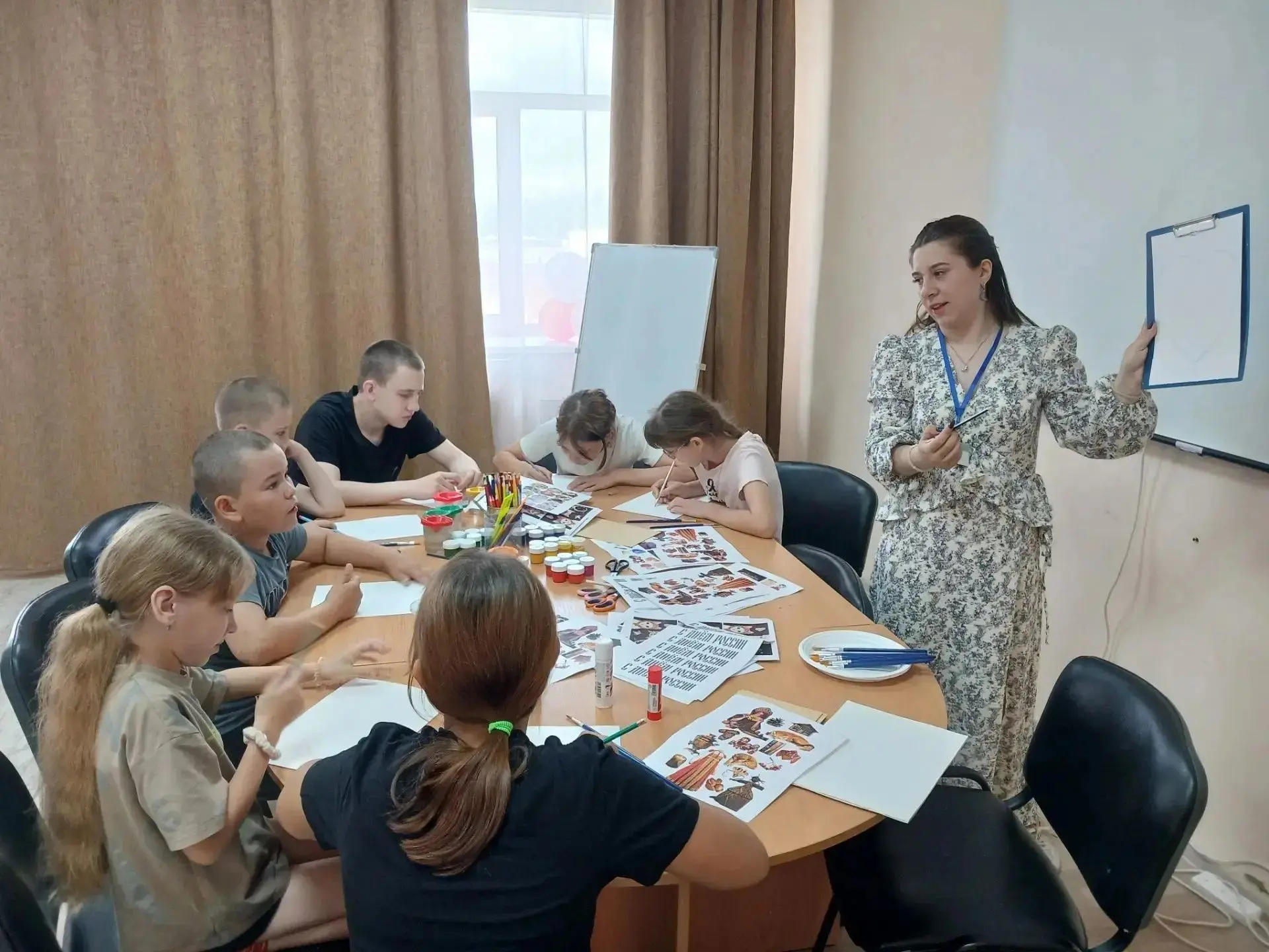 Что такое Родина? Это не просто точка на карте. Это берёза🌳 за окном, узоры народных промыслов, лиц