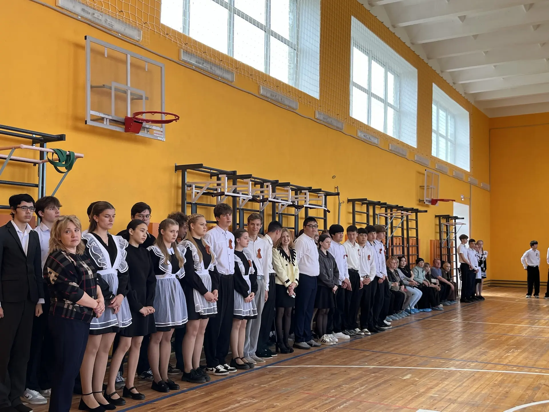 🌺 9 Мая — День Победы! 🌺
Сегодня в нашей школе прошла трогательная линейка, посвященная великому п