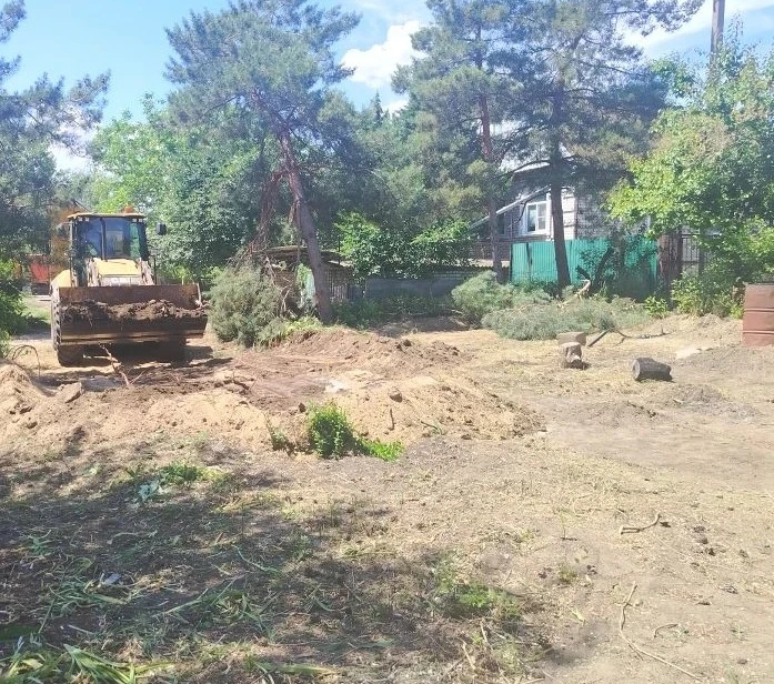 По муниципальному контракту началось строительство дороги по ул. Шоссейная п. Кирова.

#ПартияРядом3