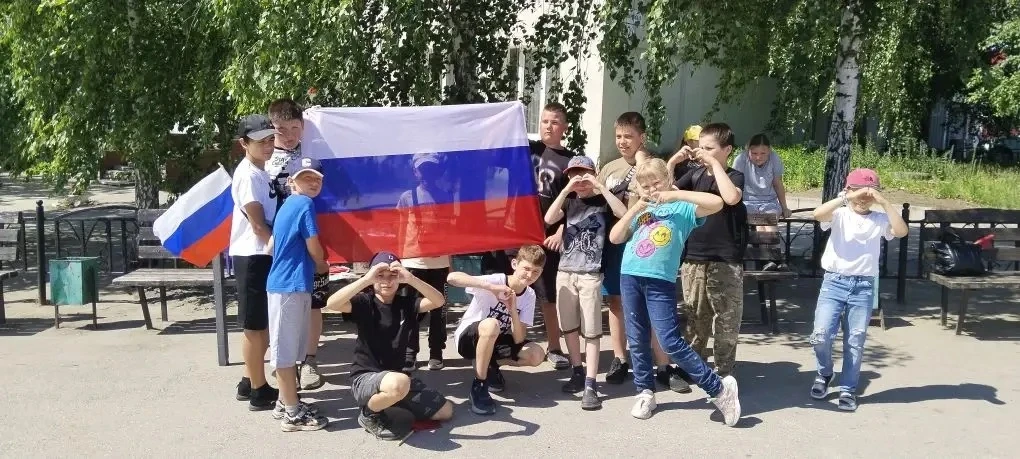 🇷🇺Праздник единства и гордости: как в лагере «Радуга» отметили День России

12 июня — день, наполн