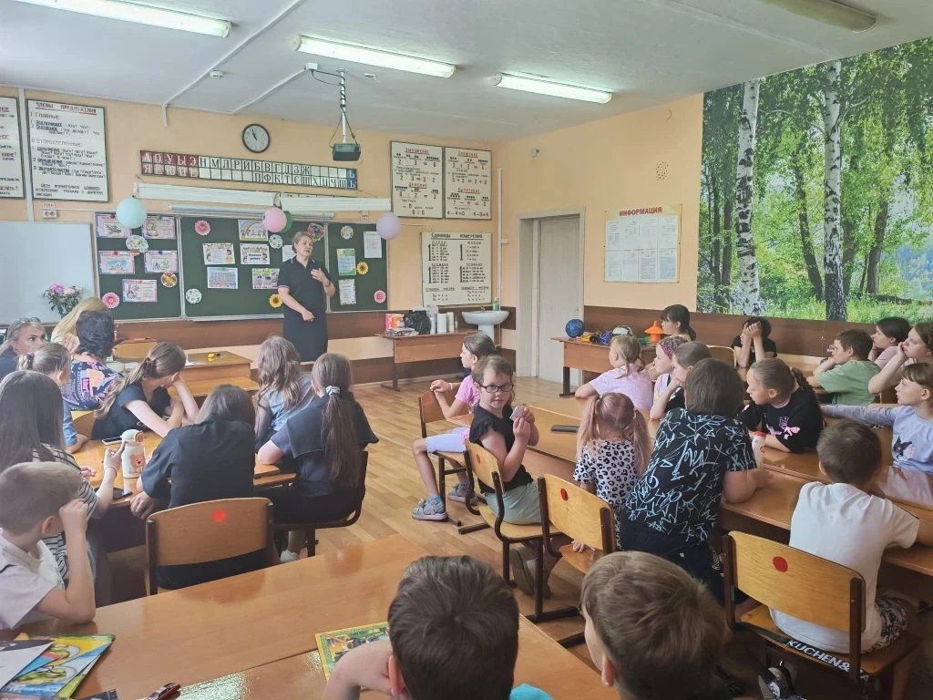 Визит инспектора ПДН в детский лагерь «Радуга»

В рамках летней оздоровительной кампании и в целях п