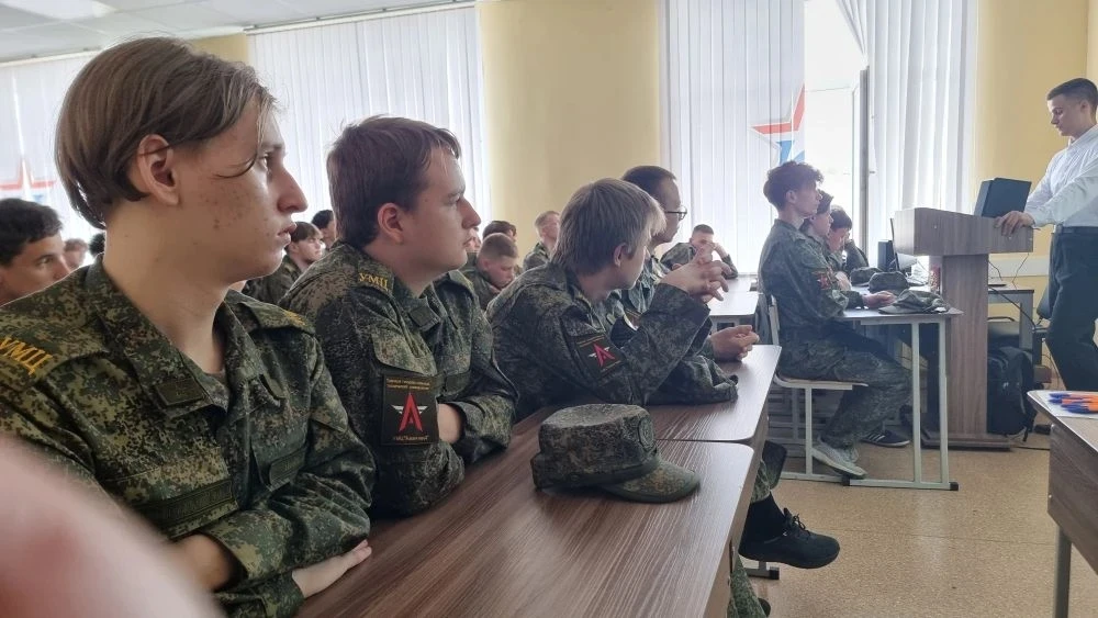 Сегодня юноши на учебных сборах прошли подготовку к практическим стрельбам🔫, учились управлять БПЛА