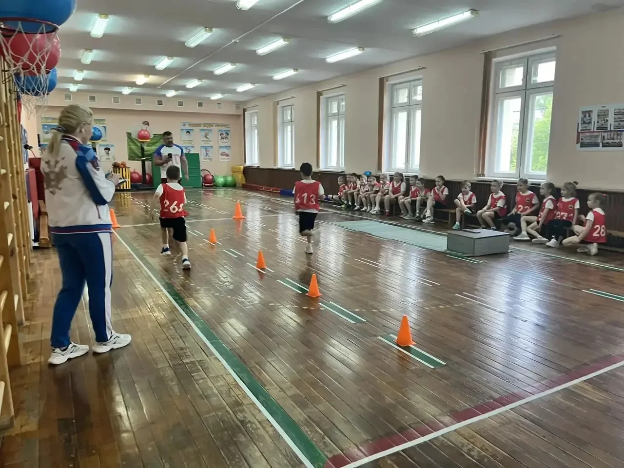 🏅Сдаём нормы ГТО
Сдать ГТО совсем непросто,
Ты ловким, сильным должен быть,
Чтоб нормативы победить