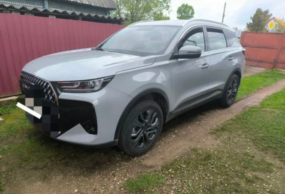 Комплектация Prime. 2wd. Покупался без допов, хотя защита картера уже стояла. Ну и в подарок были ко